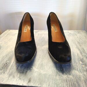 Worn Ann Taylor black velvet size 7.5 heels